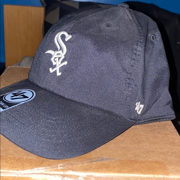 Brand New Adjustable White Sox Hat!!! - Picture 2 of 4